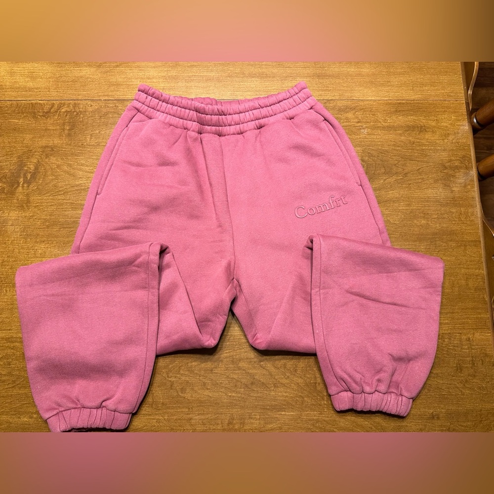 Comfrt Berry jogger sweatpants